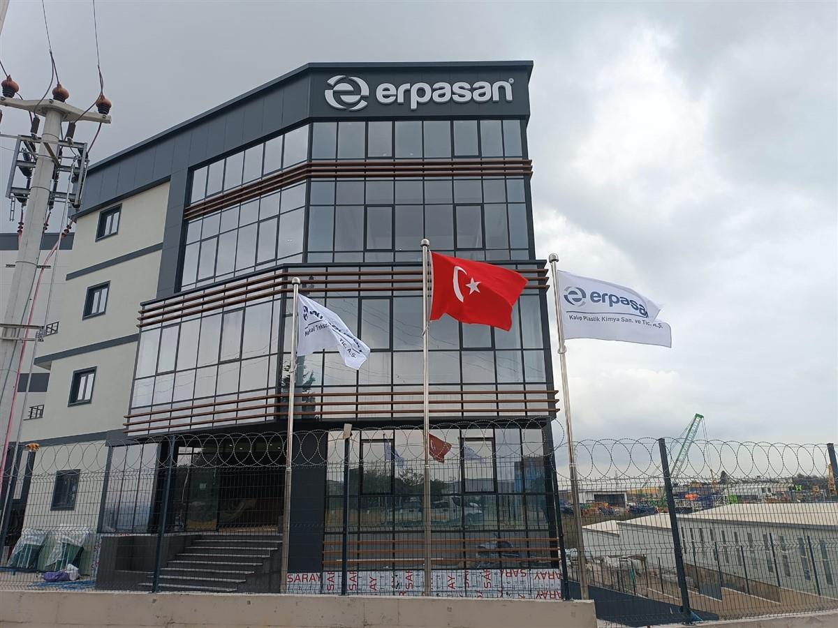 Erpasan Işıklı Kutu Harf, Bayrak Direği