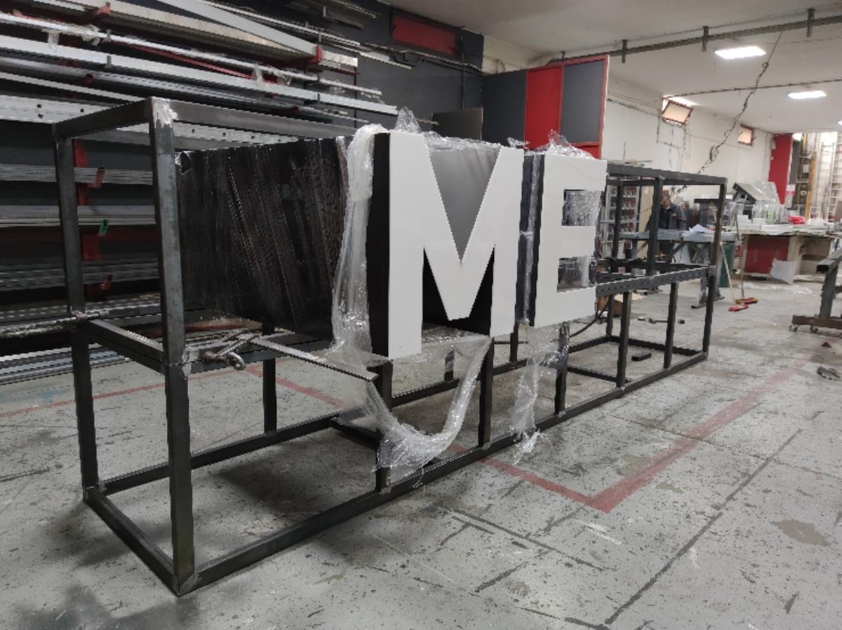 X Media Art Museum Işıklı Kutu Harf Çalışmamız