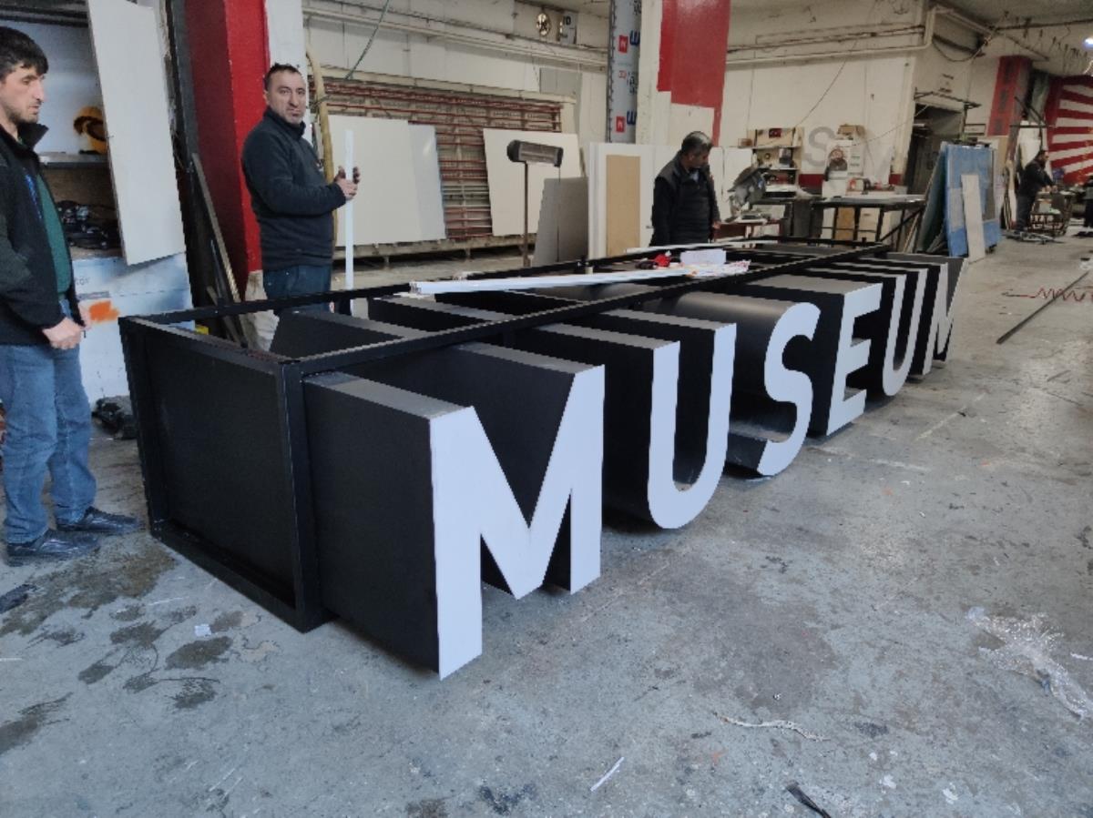 X Media Art Museum Işıklı Kutu Harf Çalışmamız
