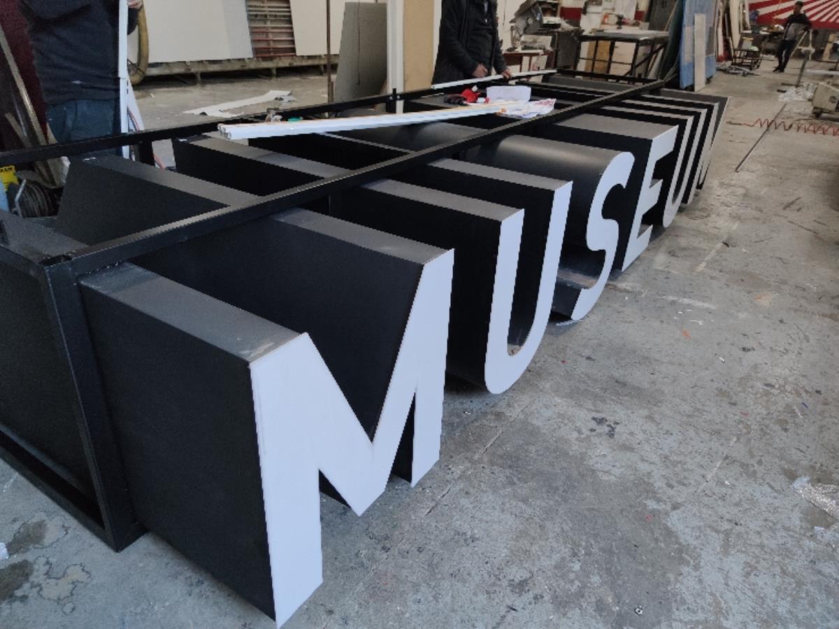 X Media Art Museum Işıklı Kutu Harf Çalışmamız