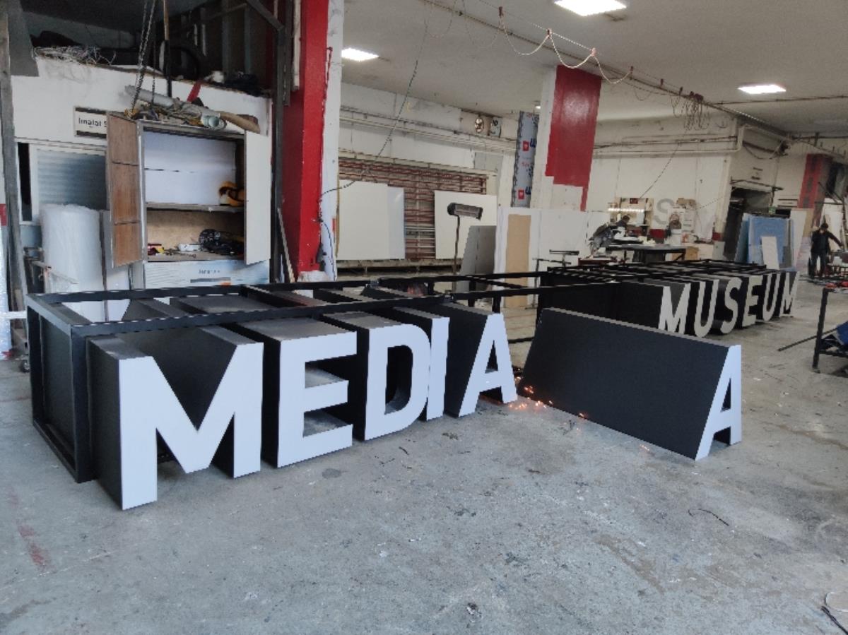 X Media Art Museum Işıklı Kutu Harf Çalışmamız