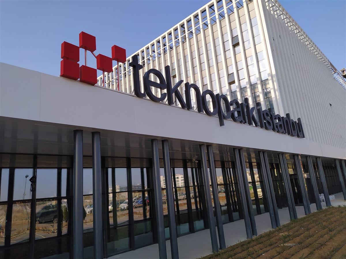 Teknopark İstanbul Işıklı Kutu Harf