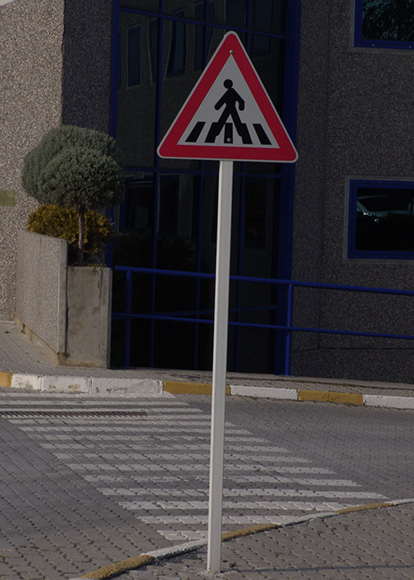 OMEGA ALÜMİNYUM TRAFİK YÖNLENDİRME TABELASI