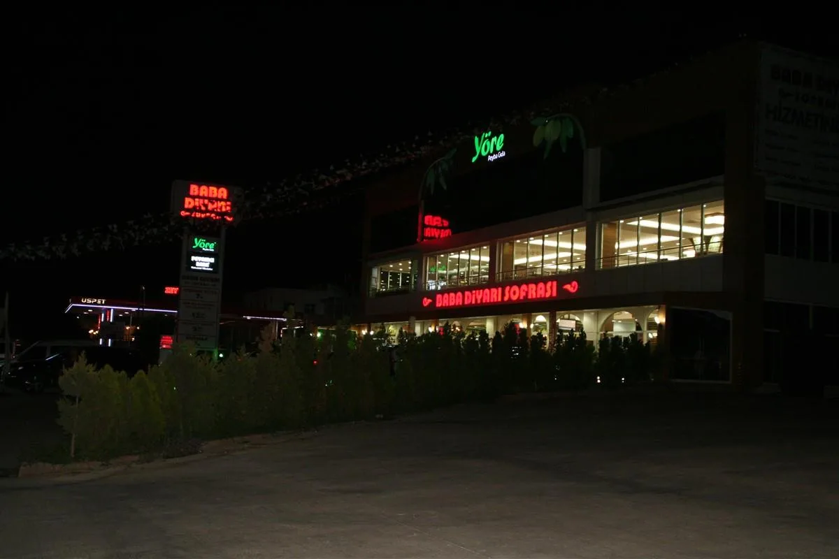 YÖRE ŞİRKETLER GROUP ÇİFT AYAKLI TOTEM TABELA