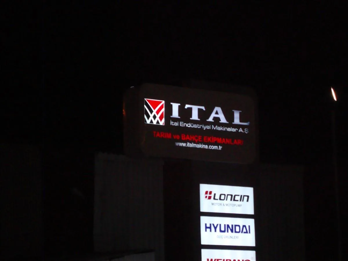 İTAL MAKİNE IŞIKLI TOTEM / RAKET TABELA