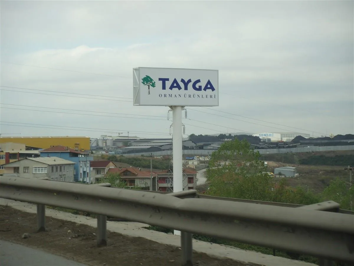 TAYGA BORU ÜZERİ IŞIKLI TOTEM TABELA