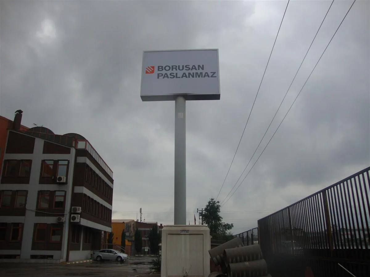 BORUSAN PASLANMAZ BORU ÜZERİ IŞIKLI TOTEM TABELA