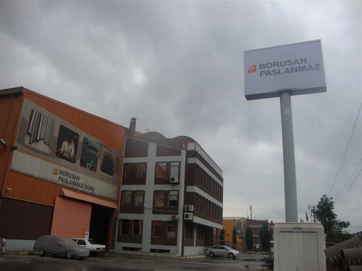BORUSAN PASLANMAZ BORU ÜZERİ IŞIKLI TOTEM TABELA