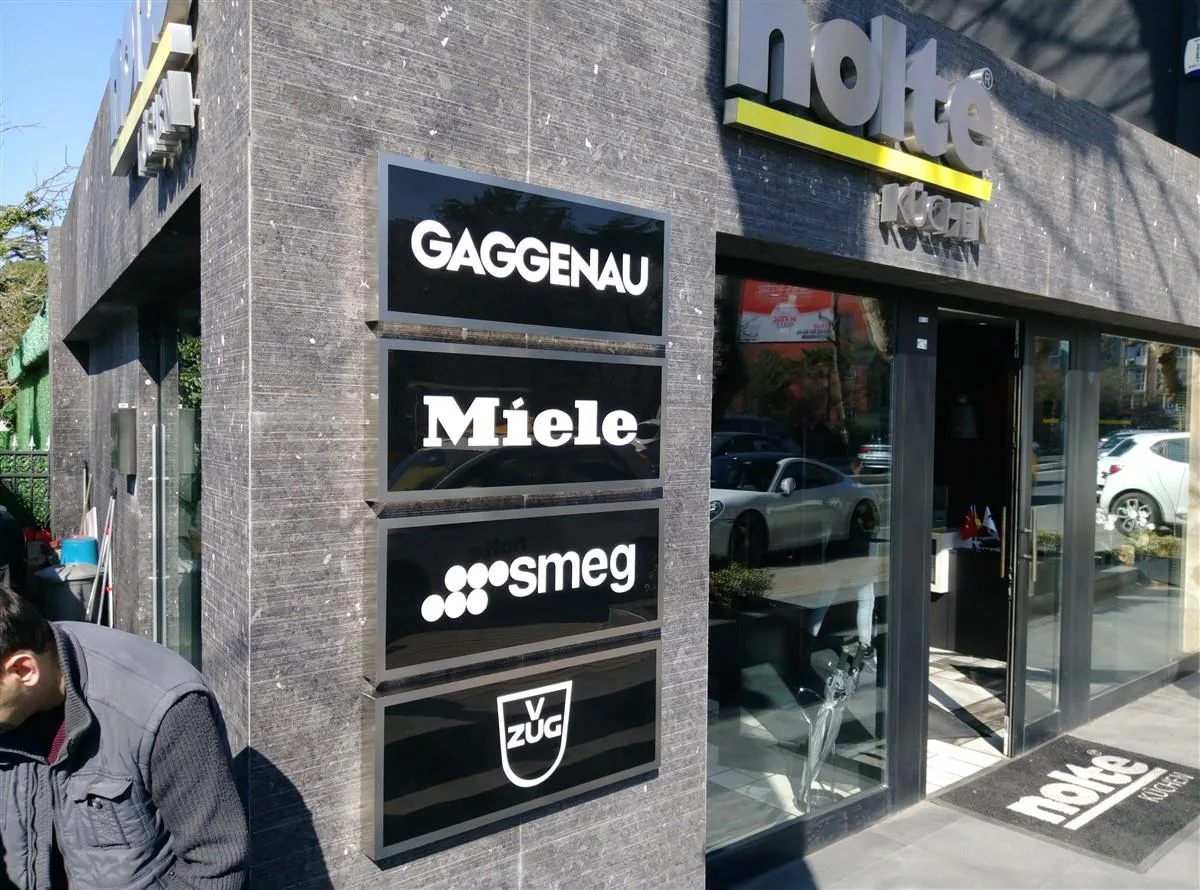 KROM IŞIKLI KUTU HARF ZEMİNE AYDINLATMA TABELA
