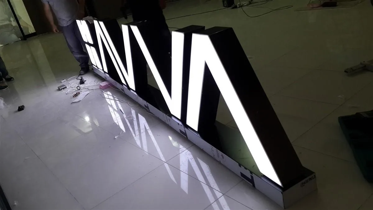 IŞIKLI ALÜMİNYUM KUTU HARF KOMPOZİT ZEMİN