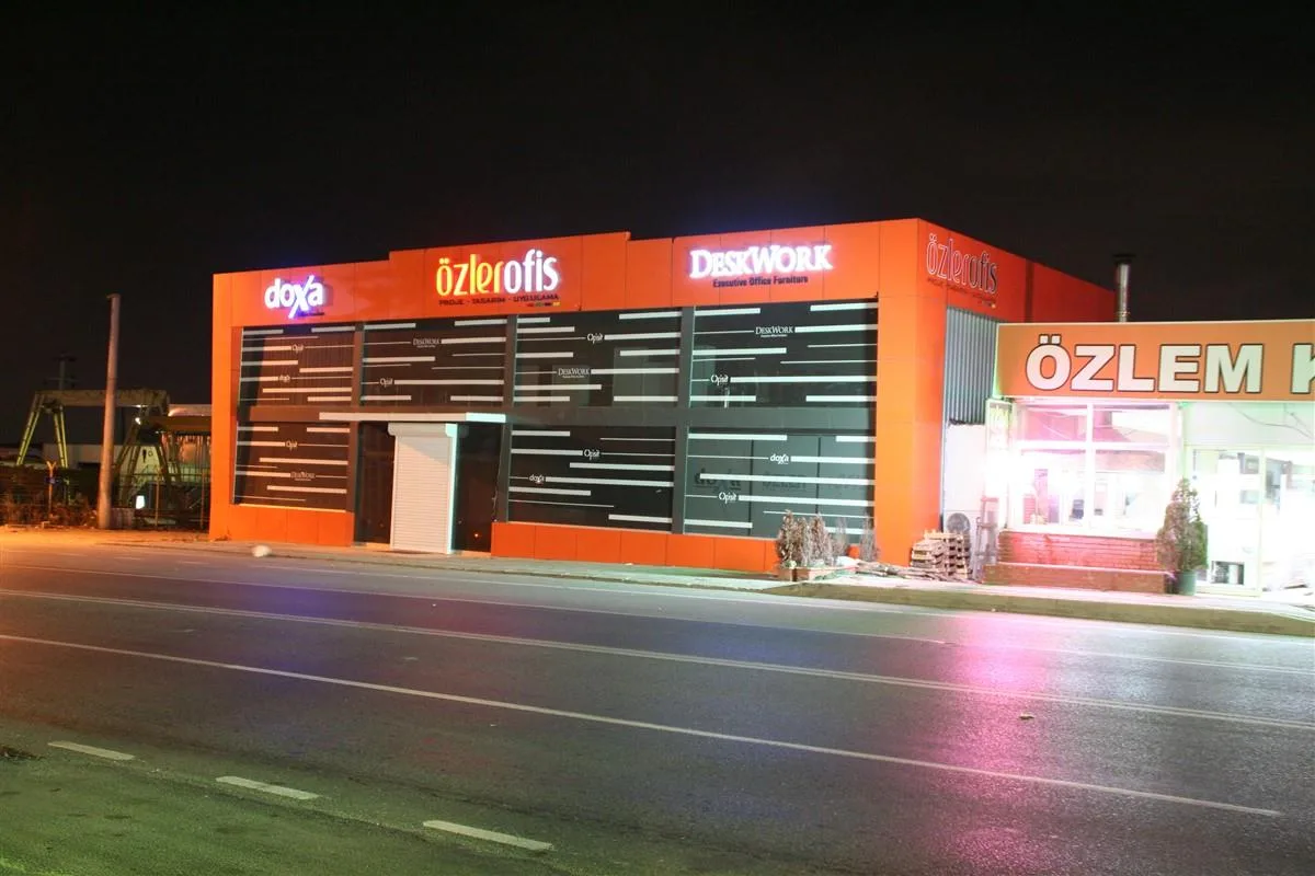 IŞIKLI FİLELİ KROM KUTU HARF TABELA