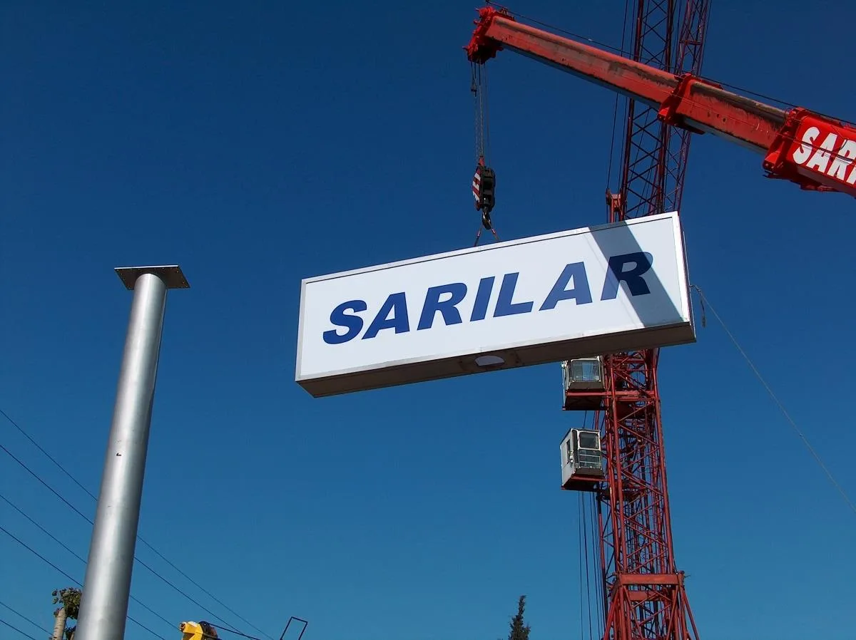 SARILAR VİNÇ BORU ÜZERİ IŞIKLI TOTEM TABELA