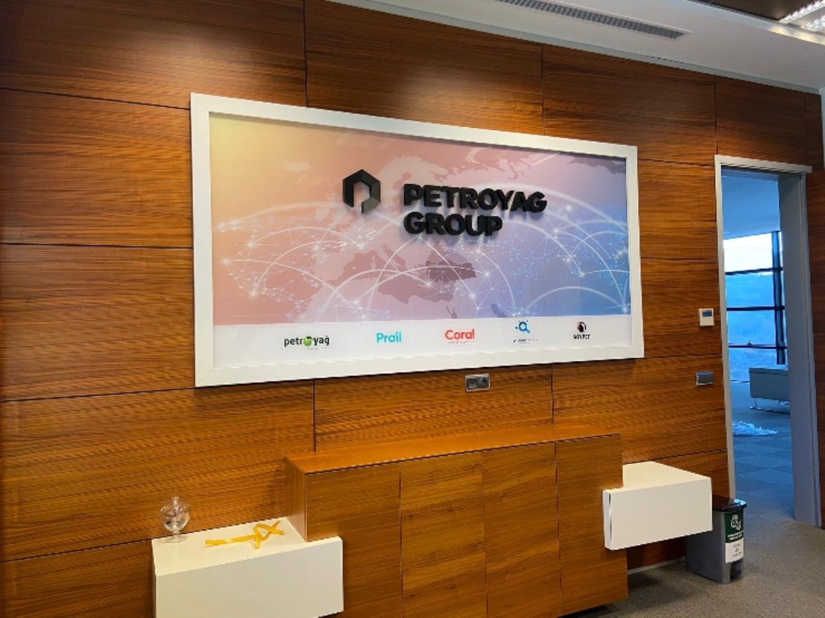 PETROYAĞ OFİS İÇİ LOGO UYGULAMA