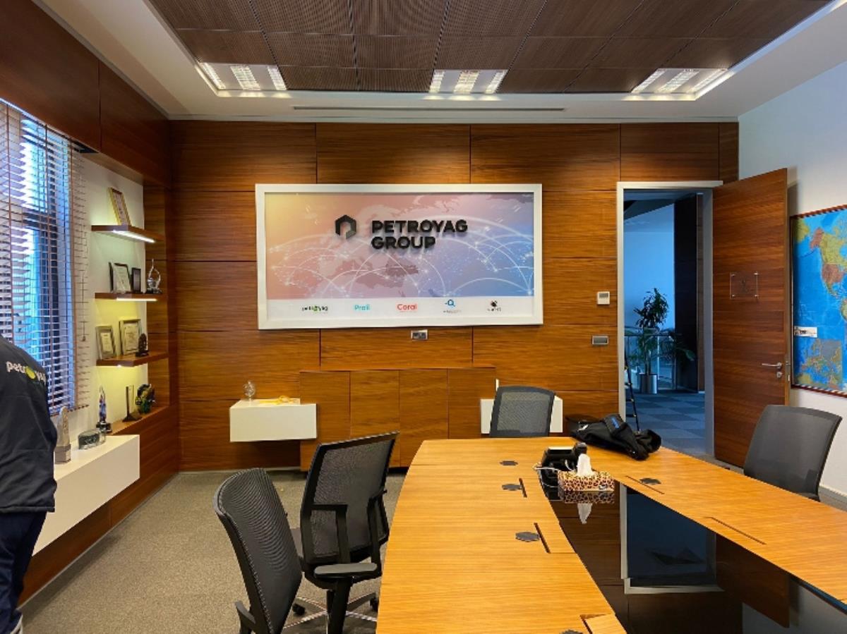 PETROYAĞ OFİS İÇİ LOGO UYGULAMA