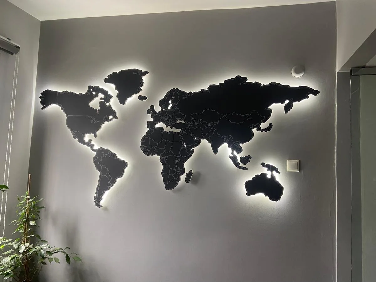 DÜNYA HARİTASI KABARTMA IŞIKLI