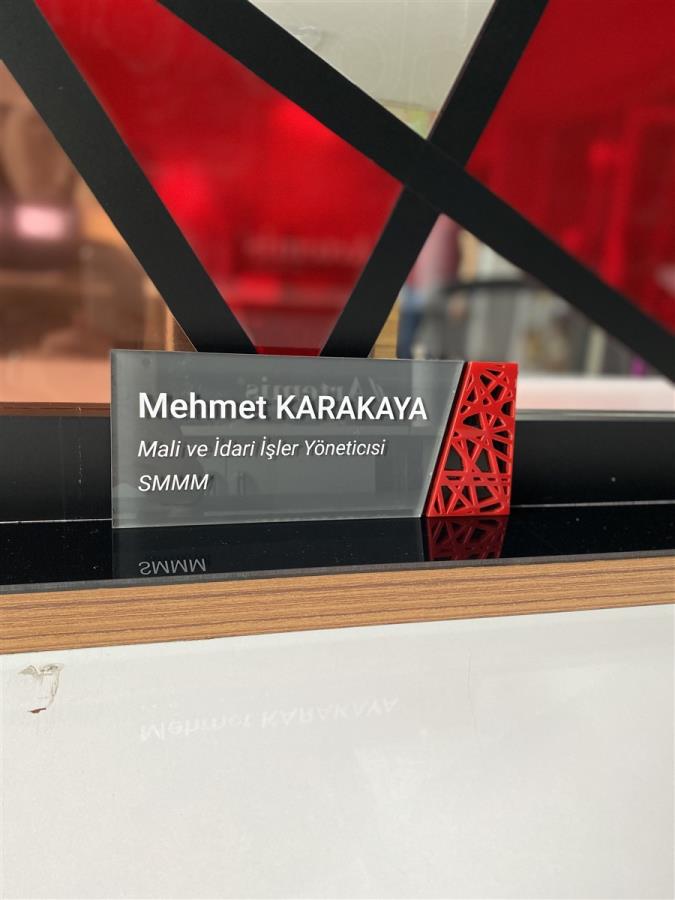 OFİS KAPI İSİMLİĞİ KABARTMA LAZER KESİM UYGULAMA