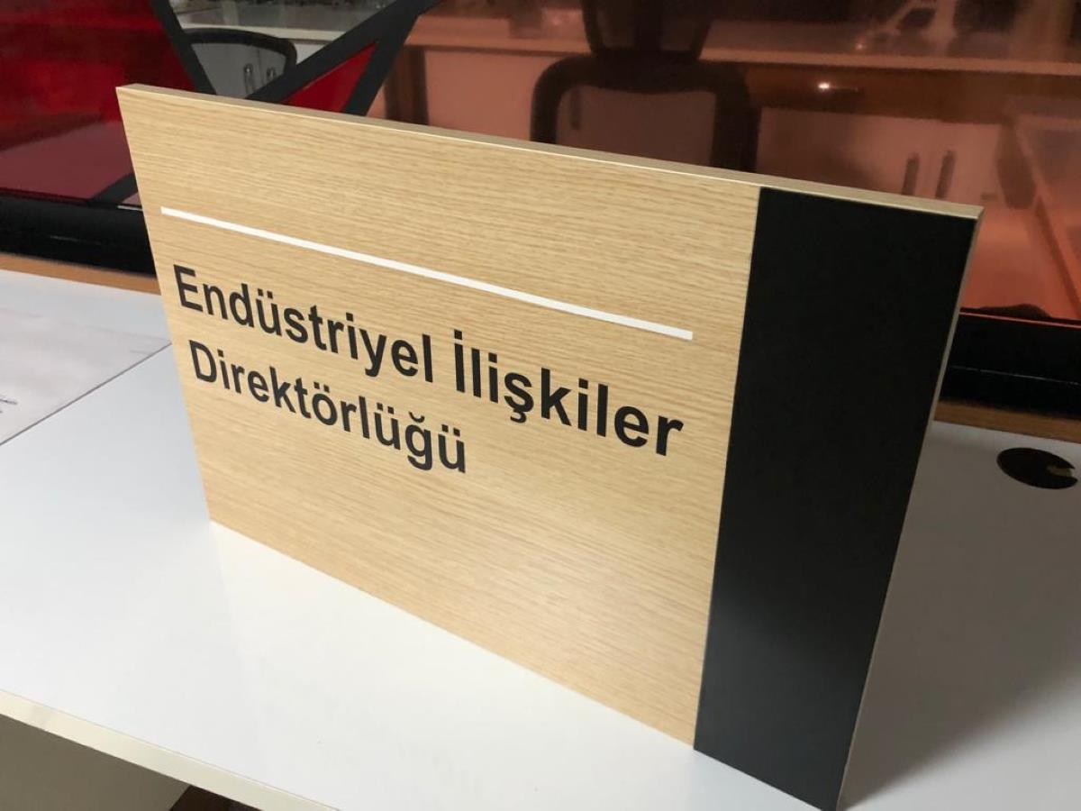 AHŞAP YÖNLENDİRME OFİS - KAPI İSİMLİĞİ