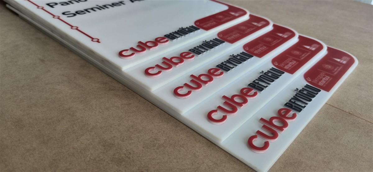 CUBE BEYOĞLU PLEKSİ KAT YÖNLENDİRME TABELASI