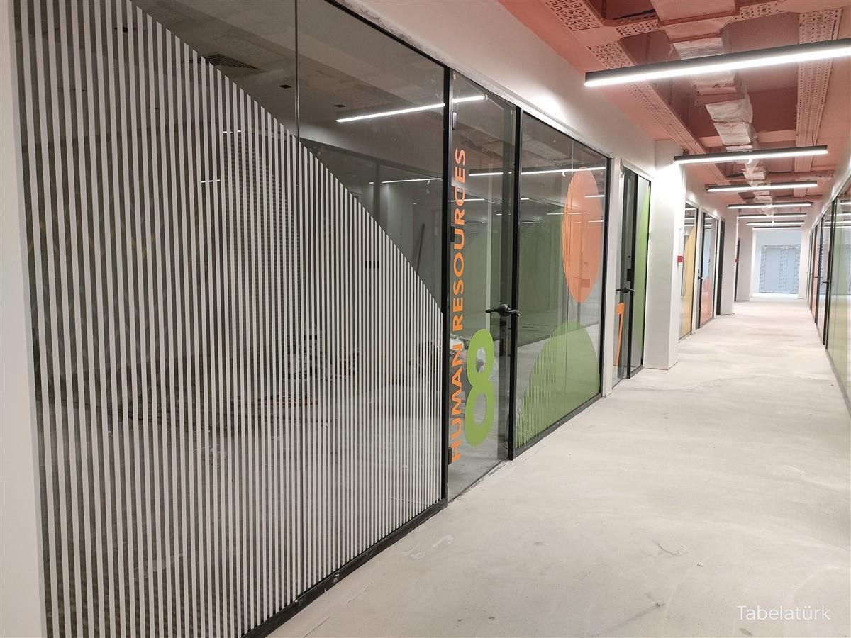 OFİS CAM ÜZERİ FOLYO KESİM UYGULAMA