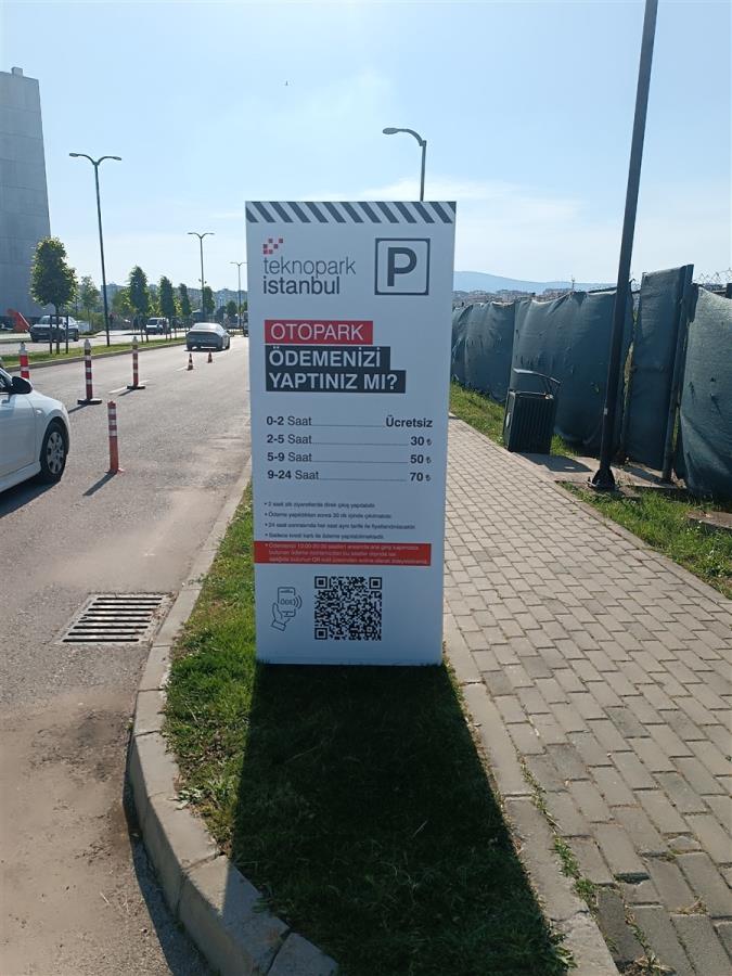 TEKNOPARK İSTANBUL AYAKLI PİLON YÖN TABELASI