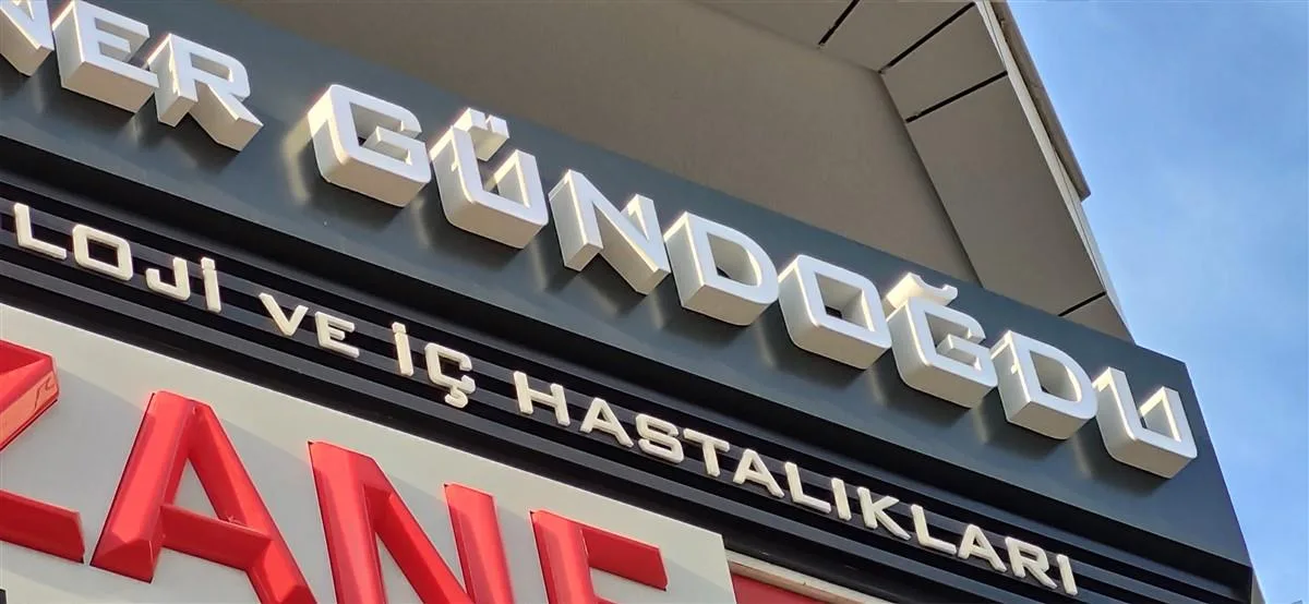 IŞIKLI KUTU HARF KOMPOZİT VE IZGARA ZEMİN TABELA