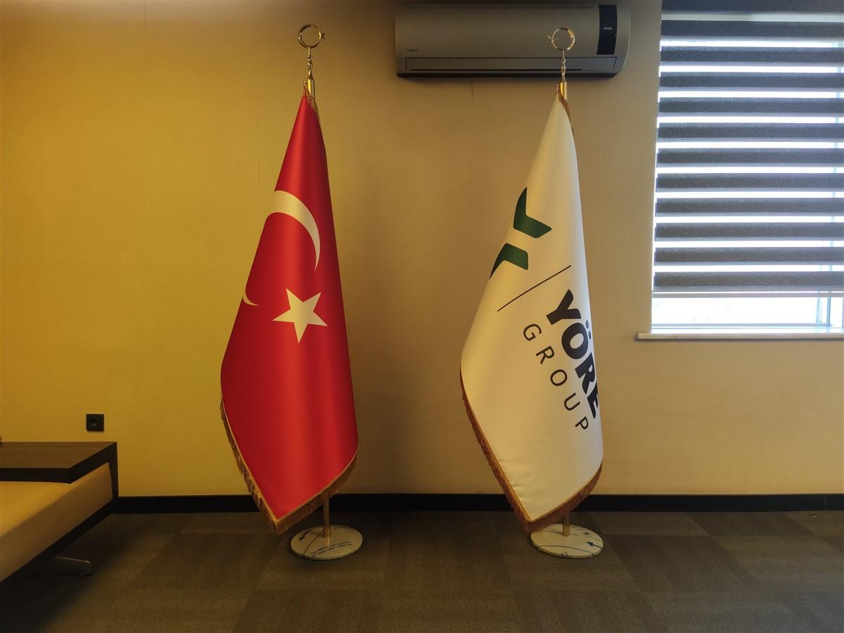 MAKAM TÜRK BAYRAĞI VE FİRMA BAYRAĞI