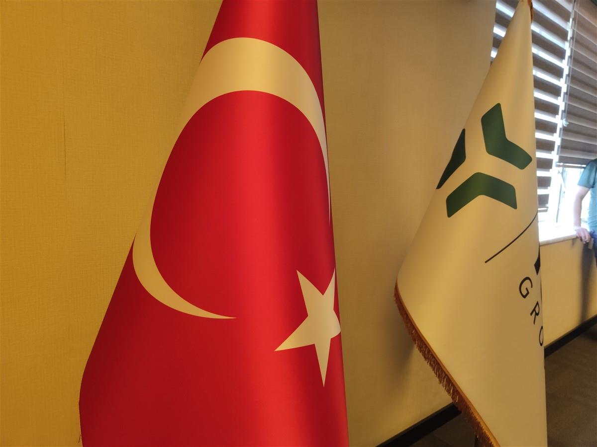 MAKAM TÜRK BAYRAĞI VE FİRMA BAYRAĞI