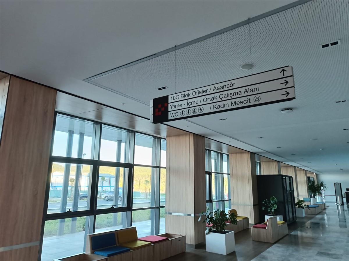TEKNOPARK İSTANBUL KAT YÖNLENDİRME LEVHALARI