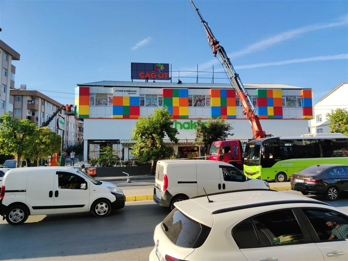 IŞIKLI KUTU HARF KOMPOZİT ZEMİN ÇATI TABELASI