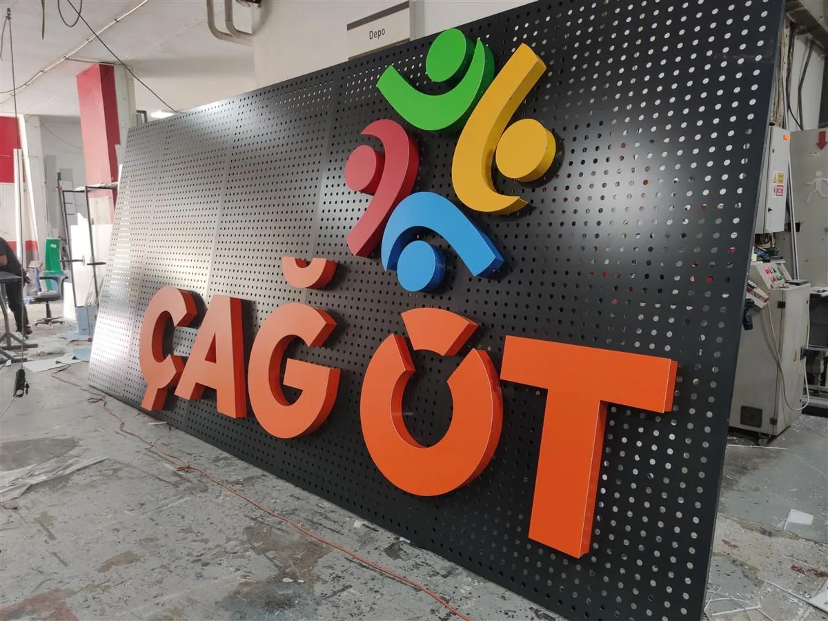 IŞIKLI KUTU HARF KOMPOZİT ZEMİN ÇATI TABELASI