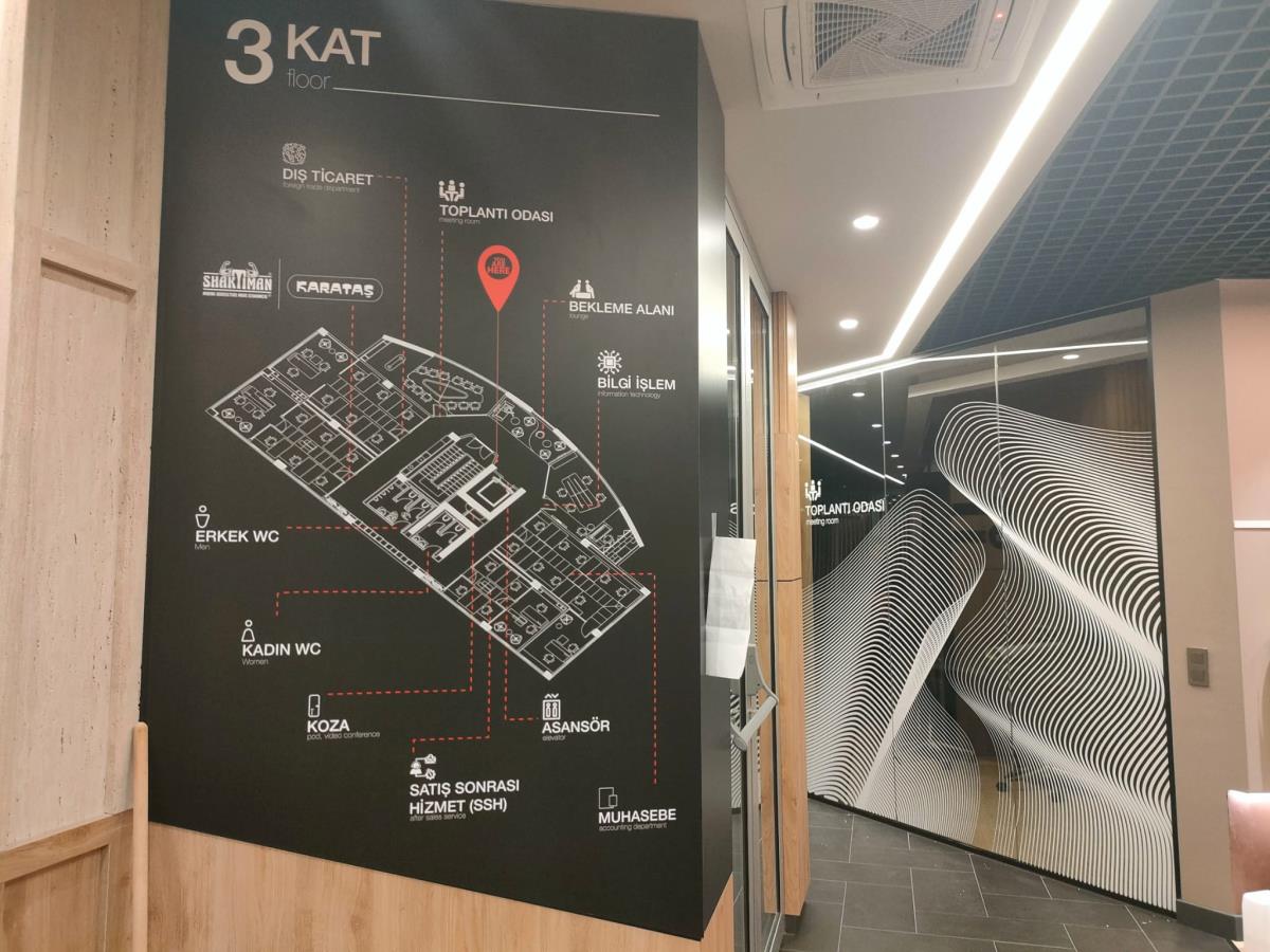 OFİS İÇ YÖNLENDİRME CAM KUMLU FOLYO UYGULAMA