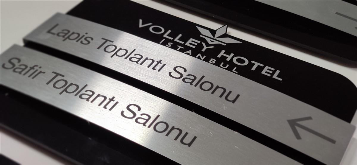 VOLLEY HOTEL İSTANBUL BOMBELİ KAPI İSİMLİĞİ