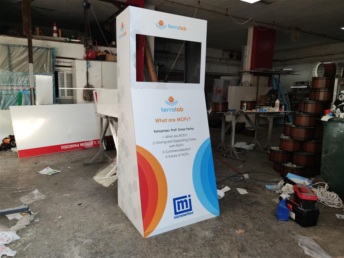 MODÜLER FİRMA TANITIM TELEVİZYON STANDI