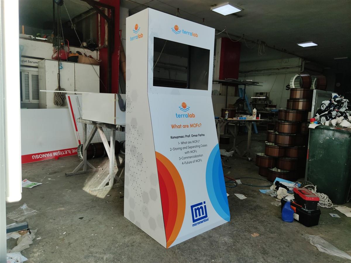 MODÜLER FİRMA TANITIM TELEVİZYON STANDI