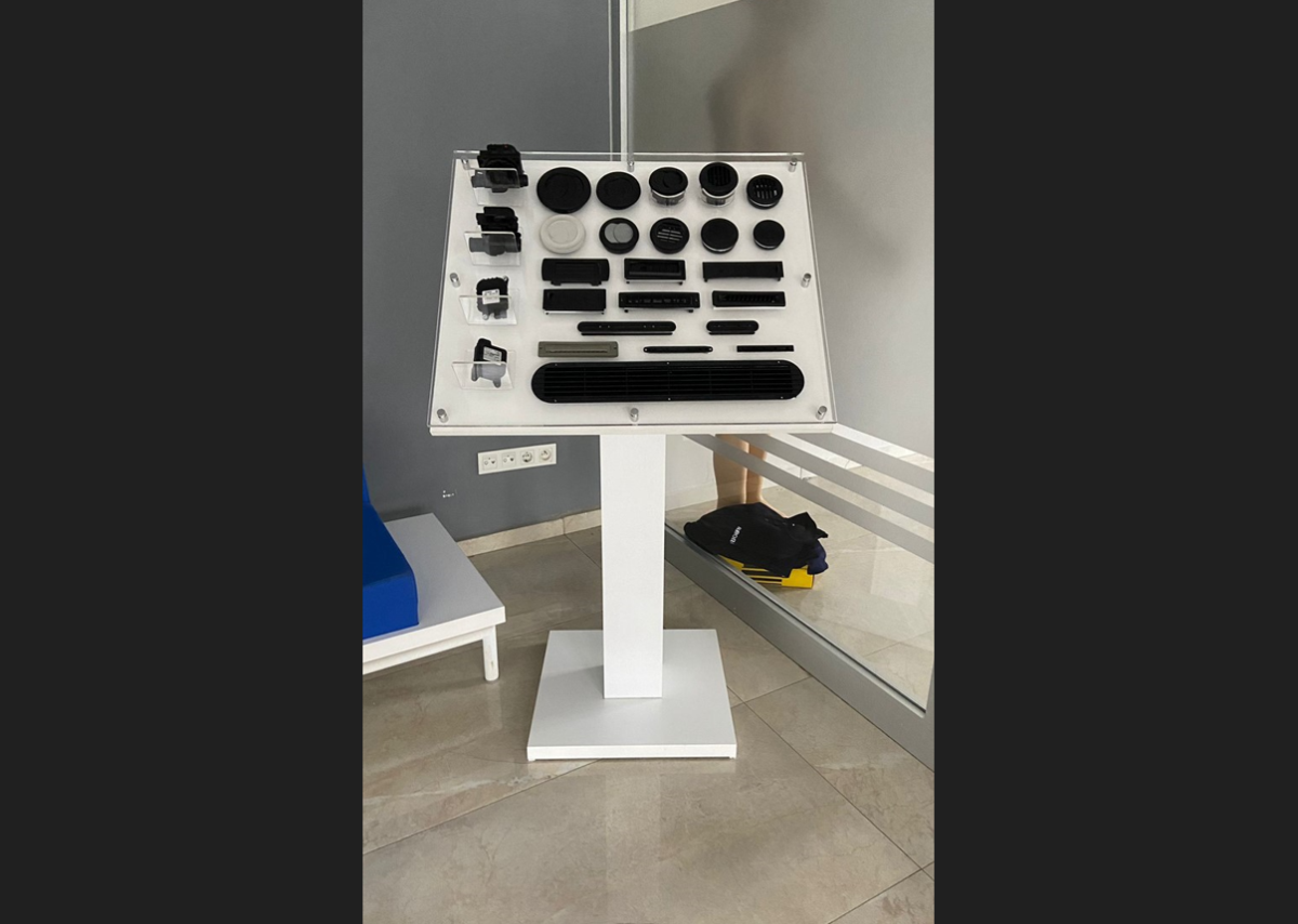 AURORA AHŞAP ÜRÜN TEŞHİR STANDI PRODUCT STAND