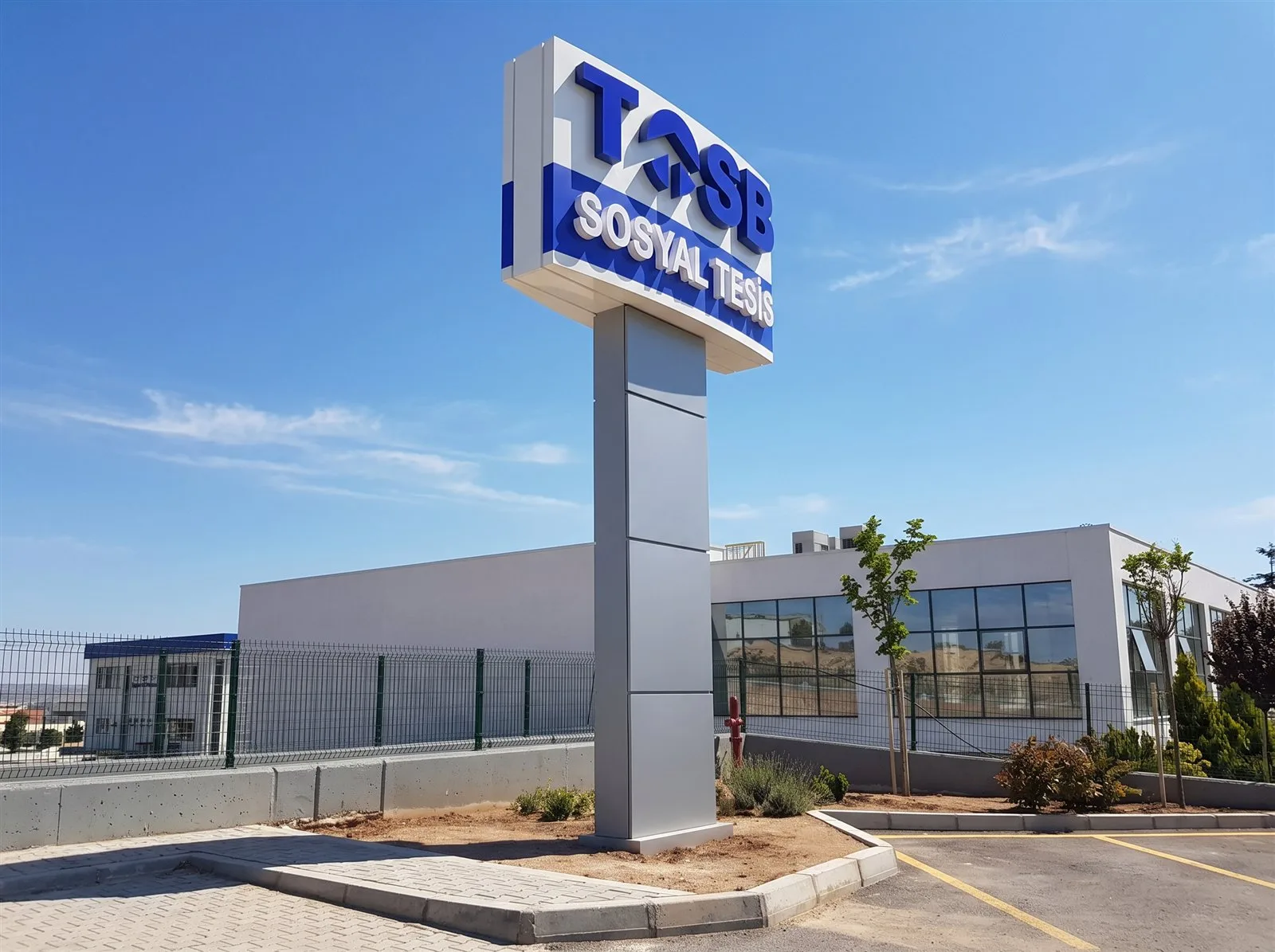 TOSB ORGANİZE SANAYİ TOTEM / PİLON TABELA