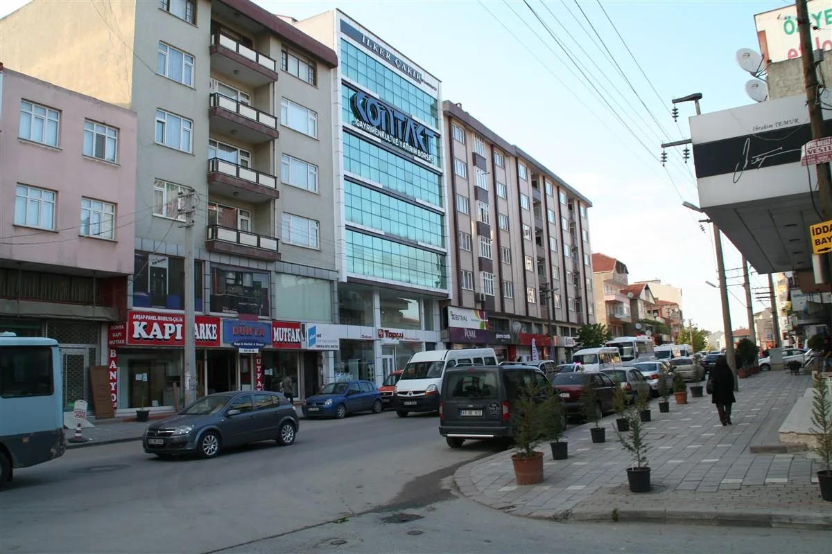 IŞIKLI MAVİ KROM HARF CAM CEPHE TABELA