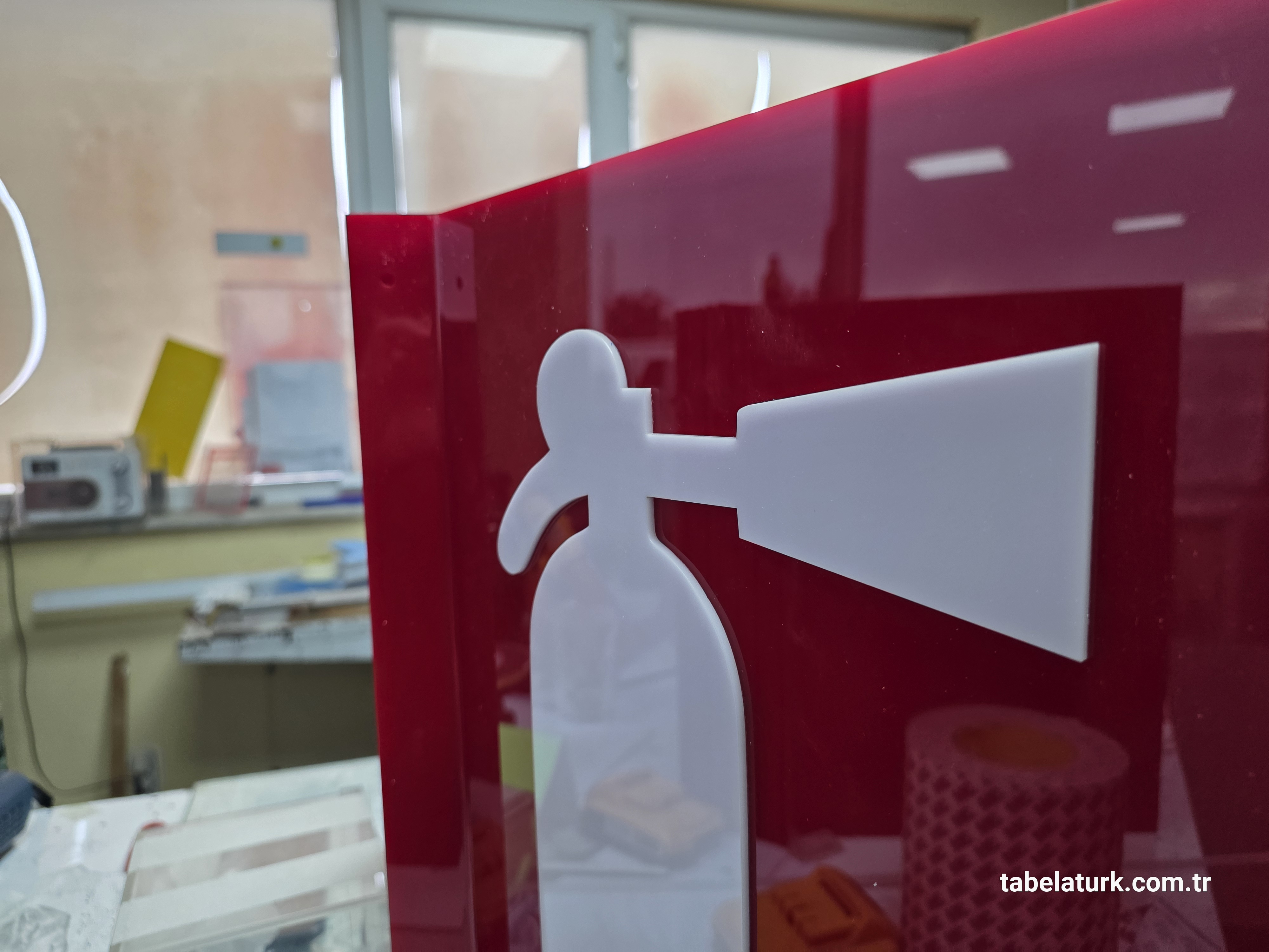 PLEKSI YANGÄ±N TÃ¼PÃ¼ LEVHASÄ± VE KABARTMA YANGÄ±N TÃ¼PÃ¼ TABELASÄ±