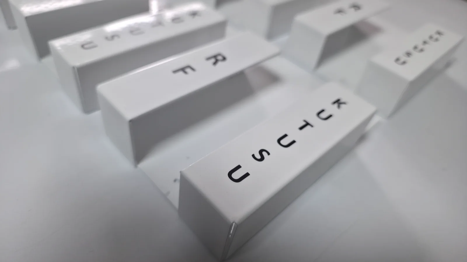 ALÜMİNYUM ÇOK AMAÇLI KART VE ETİKET KUTUSU